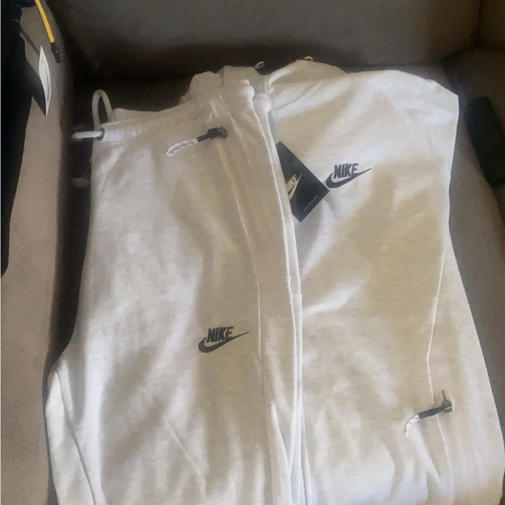 Nike Light Gray Zip-Up Hoodie and pants set